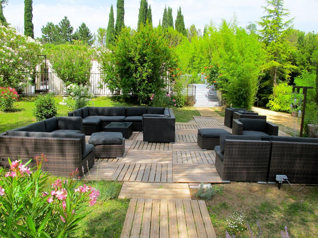 Chambres De L'Artemise & Spa Uzes Exterior photo